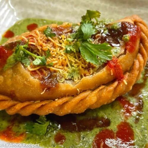 tikha ghughra - તીખા ઘુઘરા બનાવવાની રીત - tikha ghughra recipe in gujarati - tikha ghughra banavani rit - તીખા ઘુઘરા ની રેસીપી - spicy ghughra recipe