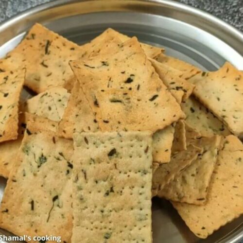 મેથી જીરા બિસ્કીટ બનાવવાની રીત - methi jeera biscuit banavani rit - methi jeera biscuit recipe in gujarati