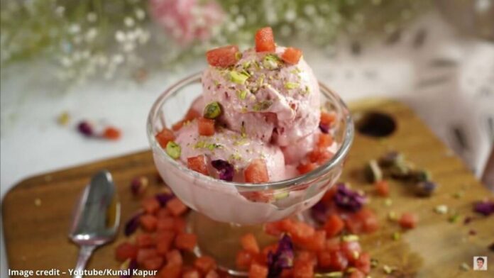 તરબૂચ ની આઈસ્ક્રીમ બનાવવાની રીત - tarbuch ni ice cream banavani rit - watermelon ice cream recipe in gujarati