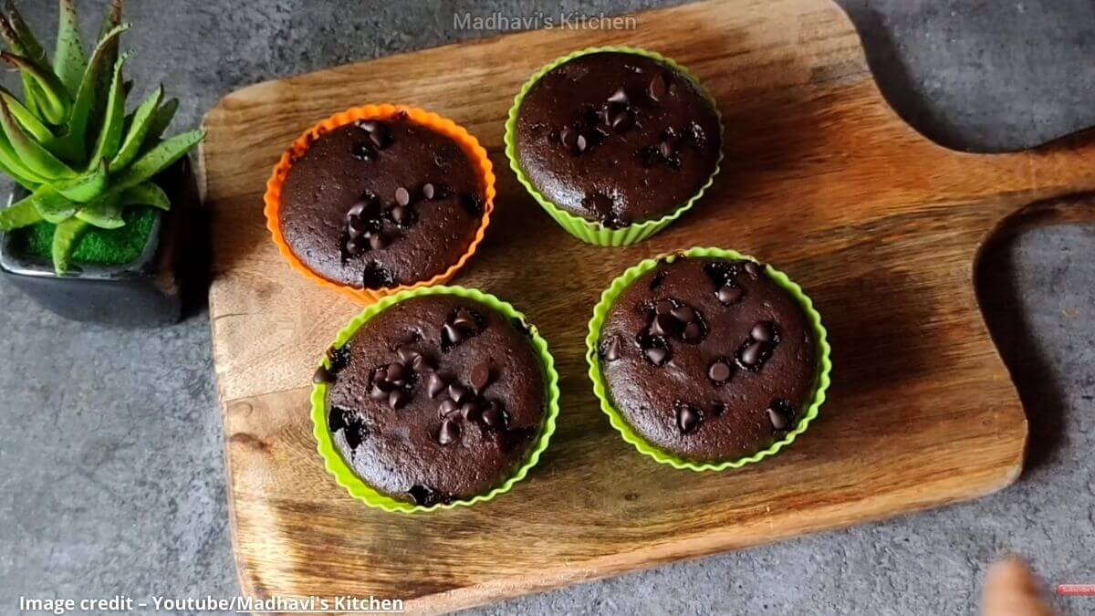 રેડ વેલવેટ કેક બનાવવાની સરળ રીત | Red velvet cake recipe in Gujarati