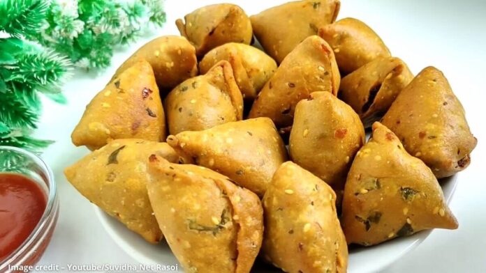 ઘઉં ના લોટ ના સમોસા બનાવવાની રીત - Ghau na lot na samosa banavani rit - wheat flour samosa recipe in gujarati
