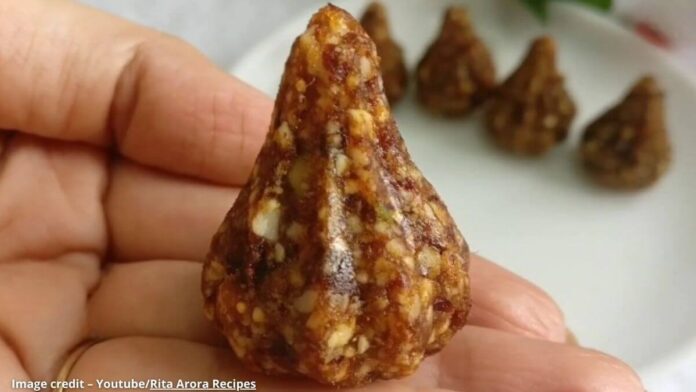ખજૂર અંજીર મોદક - Khajur anjir modak - ખજૂર અંજીર મોદક બનાવવાની રીત - Khajur anjir modak banavani rit