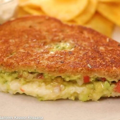Cheesy Avocado Sandwich - ચીઝી અવકાડો સેન્વિચ