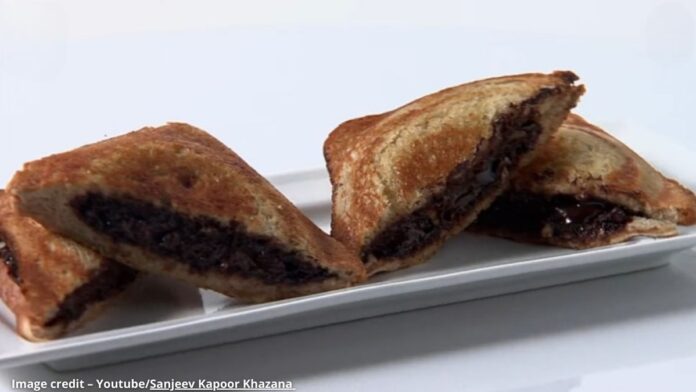 Grilled Dark Chocolate Sandwich - ગ્રિલ ડાર્ક ચોકલેટ સેન્ડવિચ