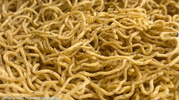 Limbu mari vari sev - લીંબુ મરી વાળી સેવ