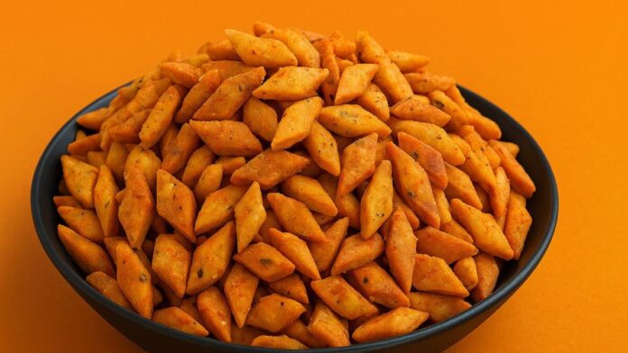 Mini namkin namakpara - મીની નમકીન નમક્પરારા