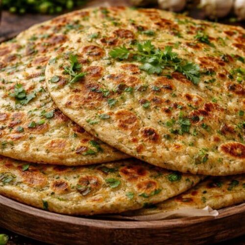 લીલા લસણના પરાઠા - Lila lasan na paratha