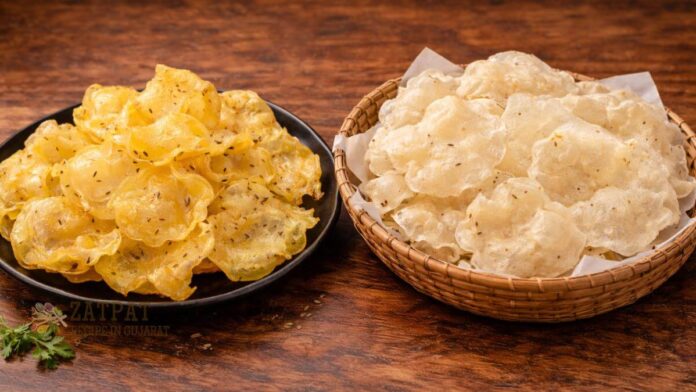 Varse Bharva Mate chokha na Khichiya Papad banavani rit - ચોખાના ખીચિયા પાપડ