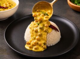 Desi Chana Kadhi - દેશી ચણા અને કઢી