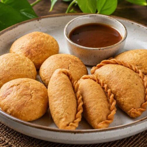 Meetha Mori Kachori and Ghughra - ખારી ભાજીના ઘૂઘરા